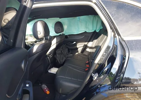 2020 Mercedes-Benz Glc 300 z USA, uszkodzony, nr VIN W1N0G8DB8LF842228